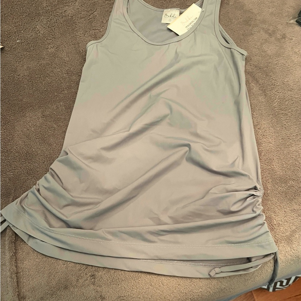 Gray Sleeveless Tank Top. tennis wear uv protection